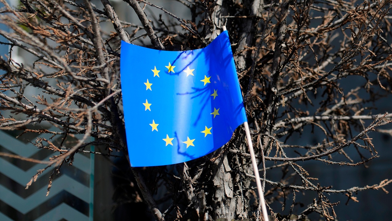 ЕС окончательно утвердил шестой пакет санкций против России