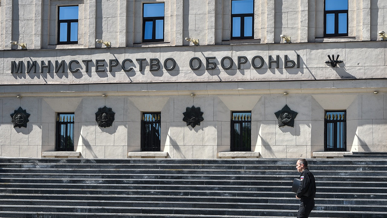 МО РФ: украинская сторона пытается вывести из окружения подразделения в Северодонецке