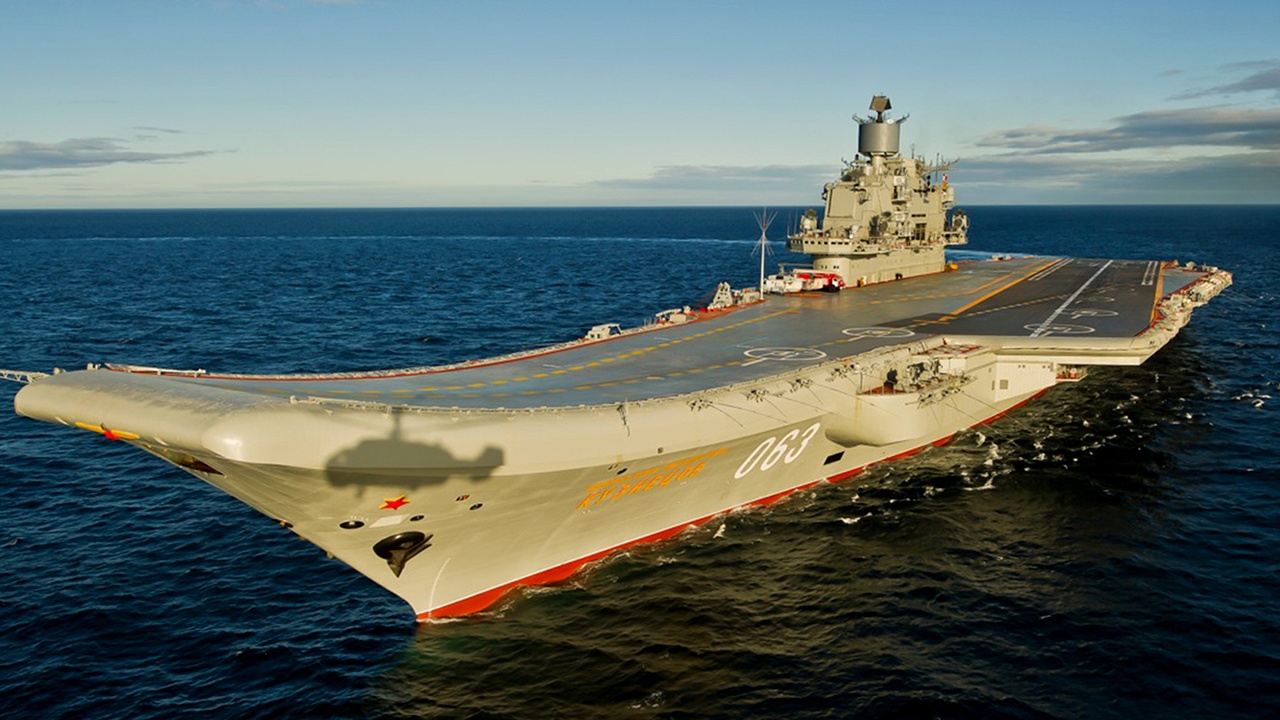 Стали известны сроки возвращения из ремонта авианосца «Адмирал Кузнецов»