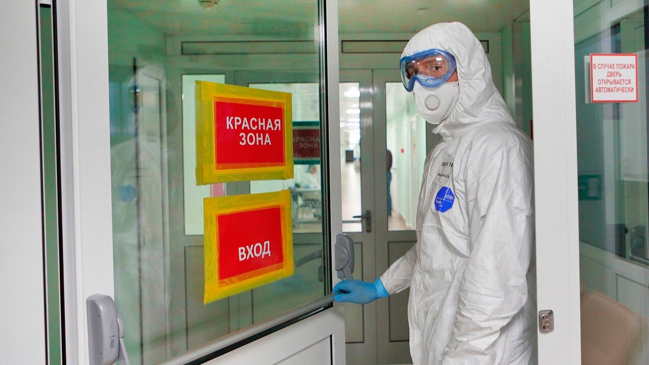 Попова заявила, что коронавирус из России не ушел