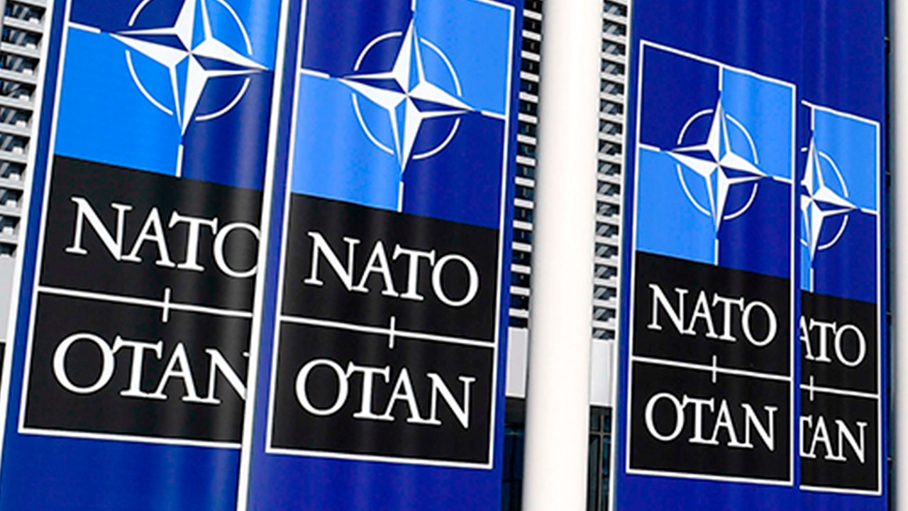 В офисе Зеленского заявили, что Украина оставила попытки попасть в НАТО
