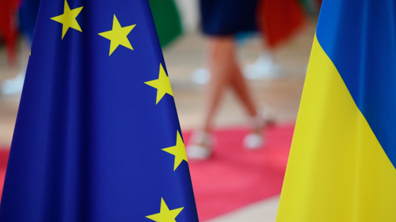 Еврокомиссия предложила выделить Украине первый транш помощи в 1 млрд евро