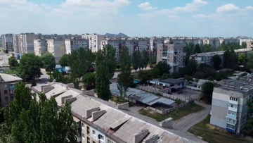 Избежавший разрушений: освобожденный Лисичанск в ЛНР показали с коптера 