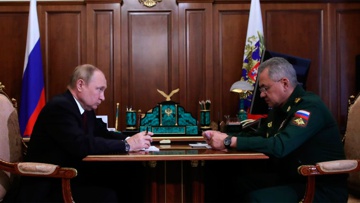 Путин присвоит звания Героев РФ генералам Лапину и Абачеву