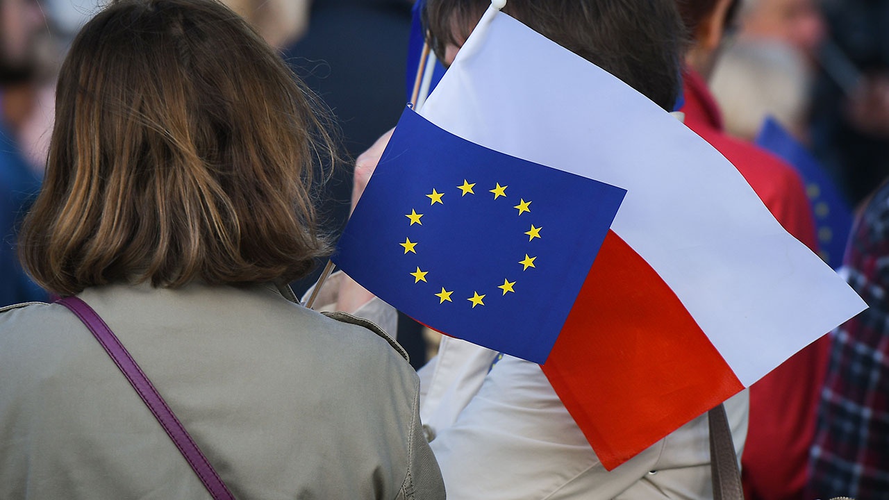 Welt: ЕС нанес Польше удар отказом выделить средства из восстановительного фонда