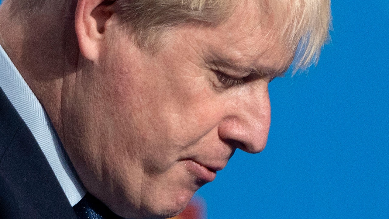 Еще пять британских министров объявили об отставке и призвали Джонсона уйти с должности