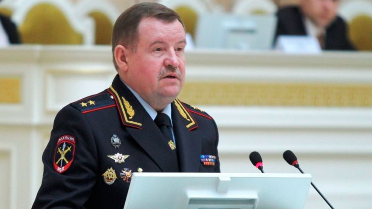 СК запросил у Басманного суда арест на два месяца для помощника главы МВД России Умнова
