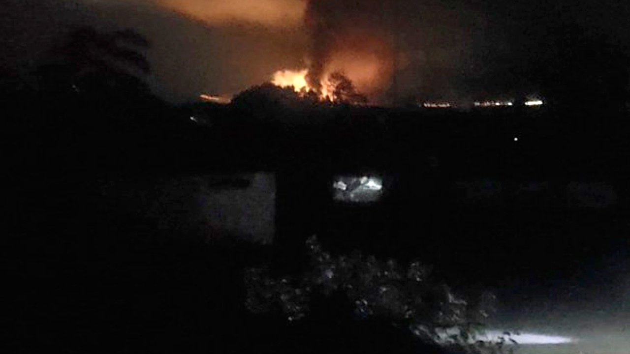 AP: рухнувший в Греции украинский самолет мог нести на борту 12 тонн взрывчатки