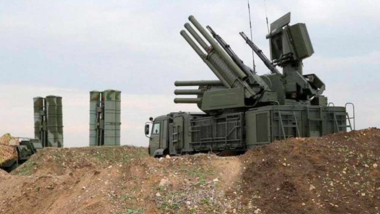 МО РФ: ПВО авиабазы Хмеймим сбила два БПЛА боевиков