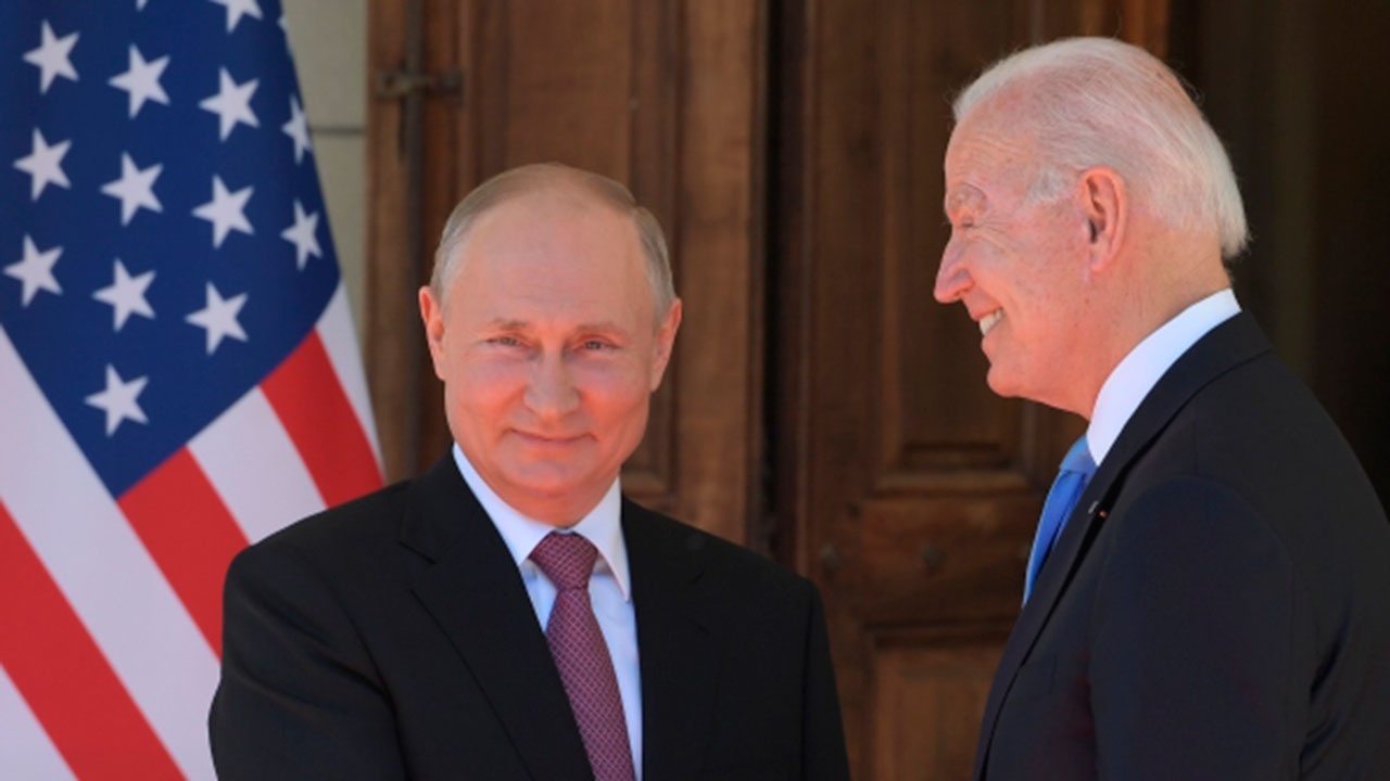 В Foreign Policy сравнили результаты поездок Путина и Байдена на Ближний Восток