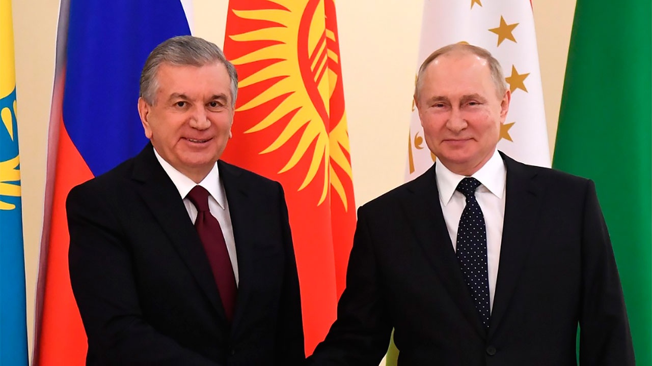 Путин обсудил с Мирзиеевым взаимодействие России и Узбекистана