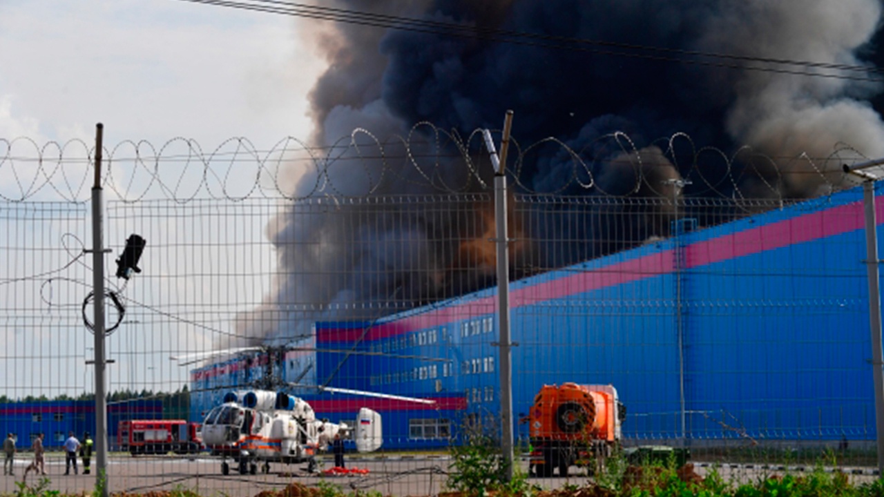 Пожар на складе OZON в Подмосковье удалось полностью ликвидировать спустя пять дней