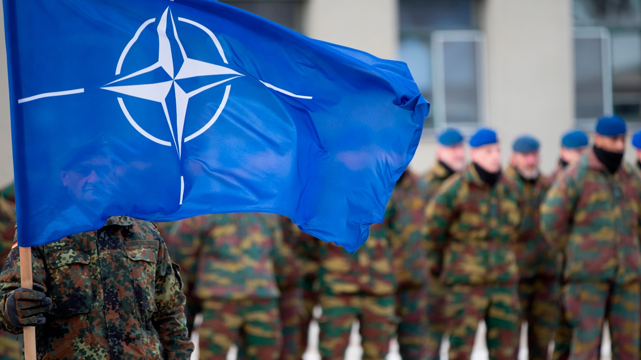 Кириенко заявил, что НАТО будет воевать с РФ на территории Украины «до последнего украинца»