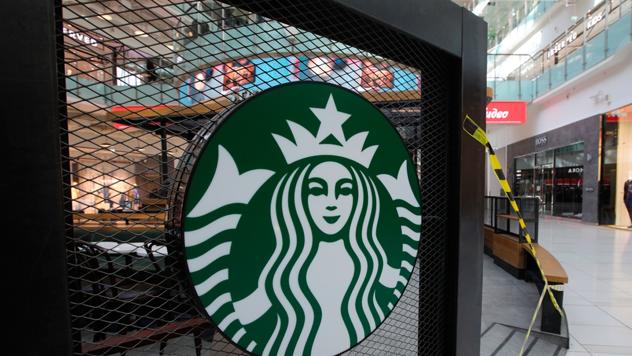 Совладелец Starbucks подал три заявки на регистрацию названия кофеен