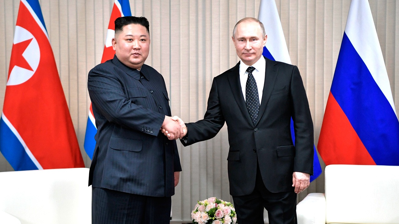 Президент РФ поздравил Ким Чен Ына с Днем освобождения Кореи