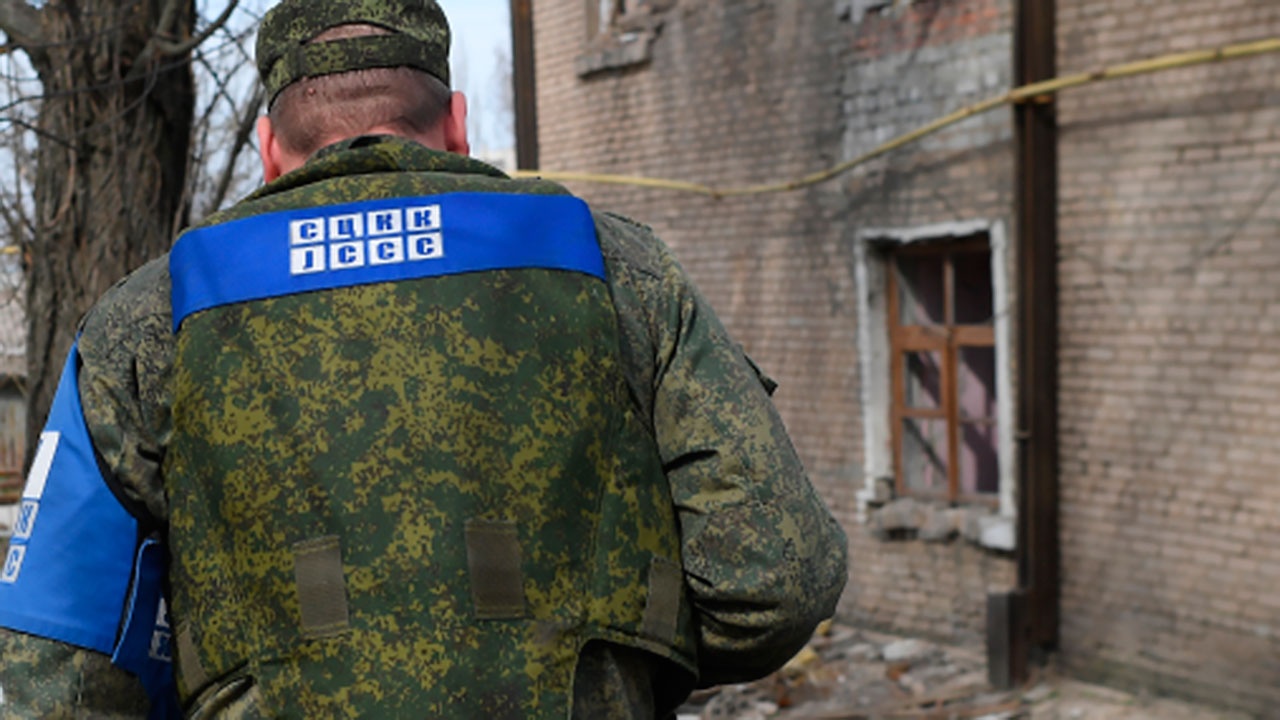 В результате обстрела украинскими войсками Первомайска ЛНР погиб мирный житель