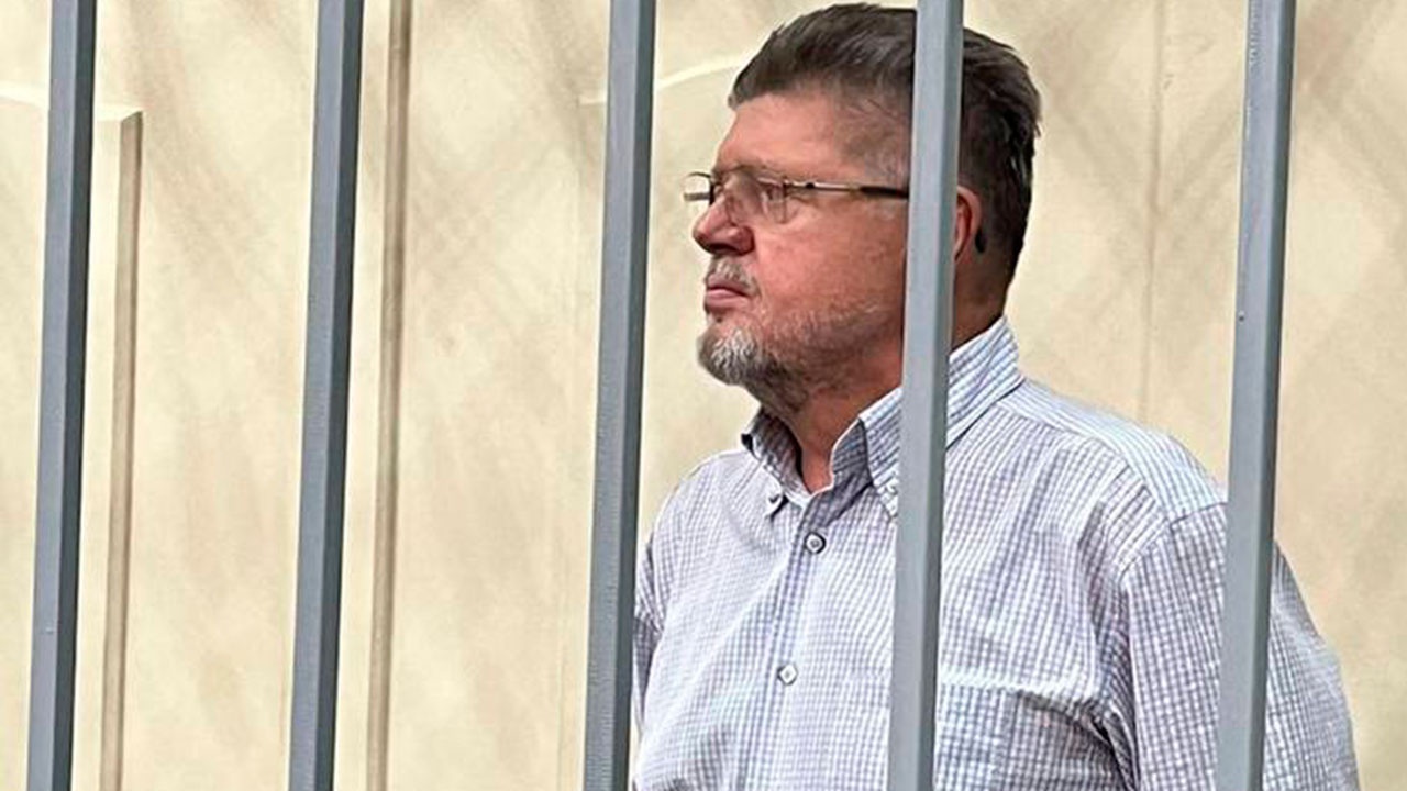 Евгений Брюн отправлен под домашний арест до 3 октября