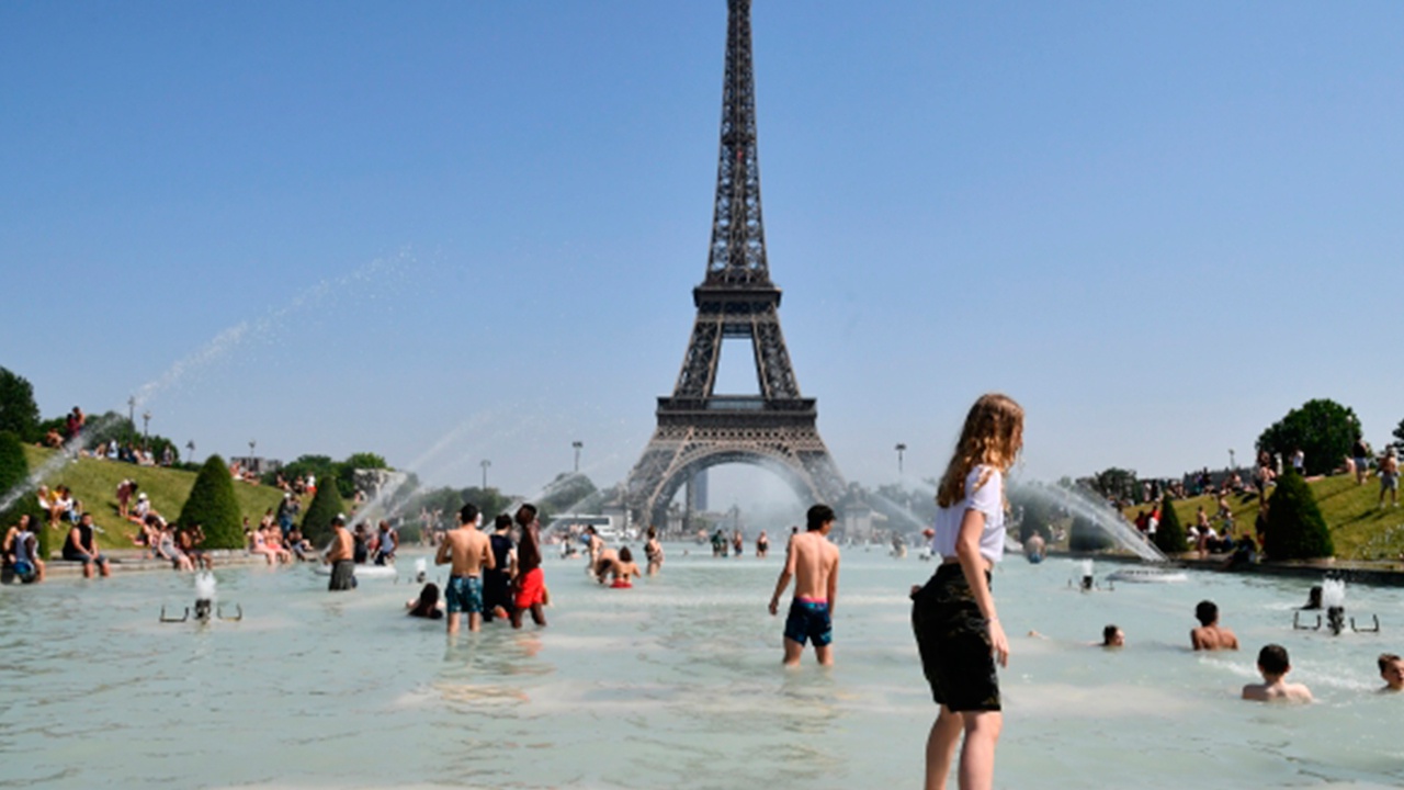Боррель заявил, что Европа не «замерзнет насмерть» благодаря жаркому лету