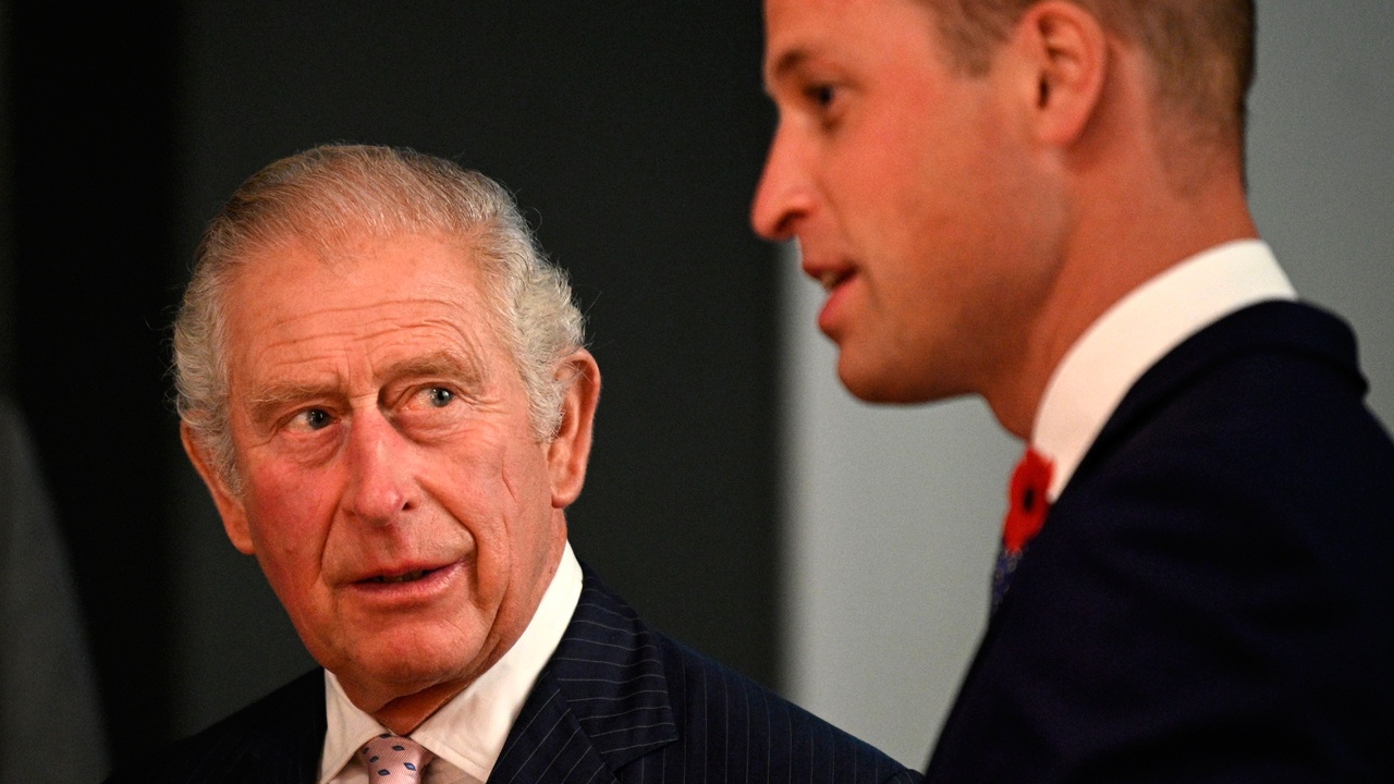 Принц Чарльз и принц Уильям едут к Елизавете II в Шотландию на фоне сообщений об ухудшении ее здоровья