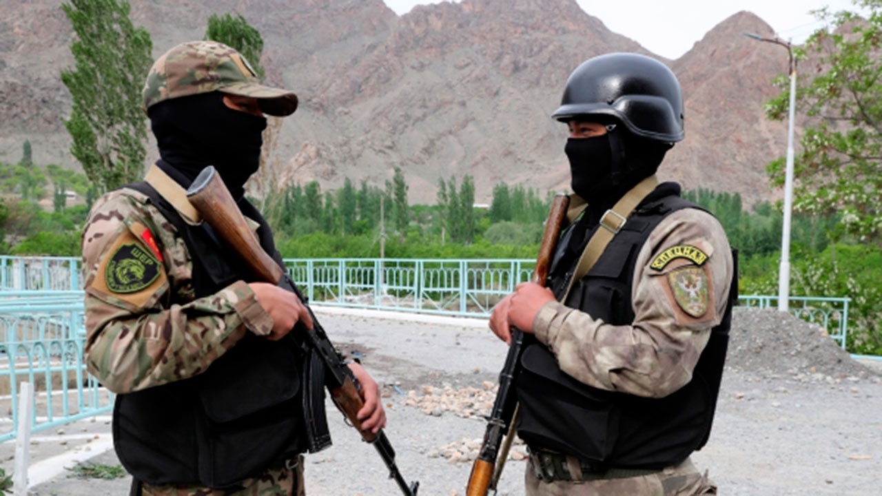 В Киргизии сообщили о прекращении стрельбы на границе с Таджикистаном