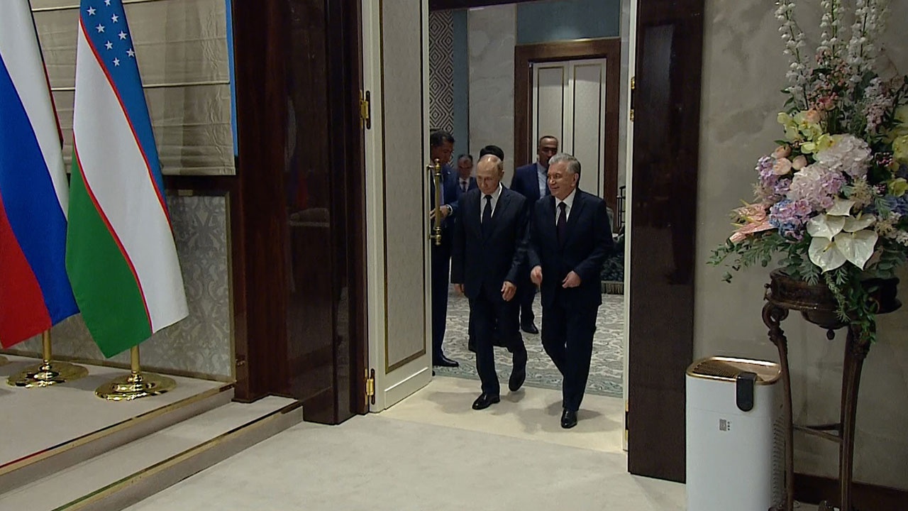 Путин встретился с президентом Узбекистана в Самарканде