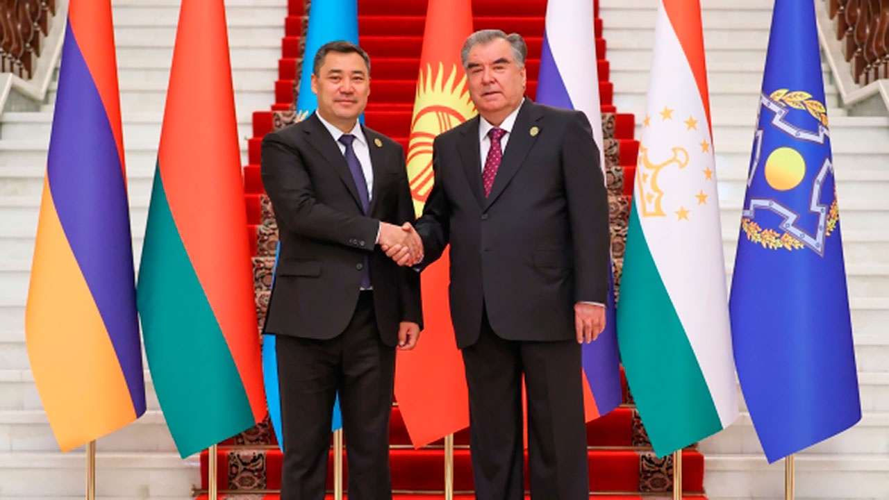 Лидеры Таджикистана и Киргизии договорились дипломатически решить конфликт на границе