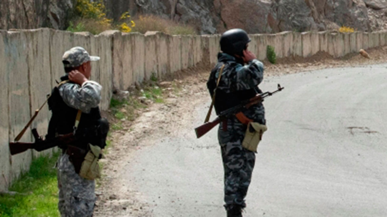 В Таджикистане заявили, что киргизские пограничники атаковали несколько населенных пунктов страны
