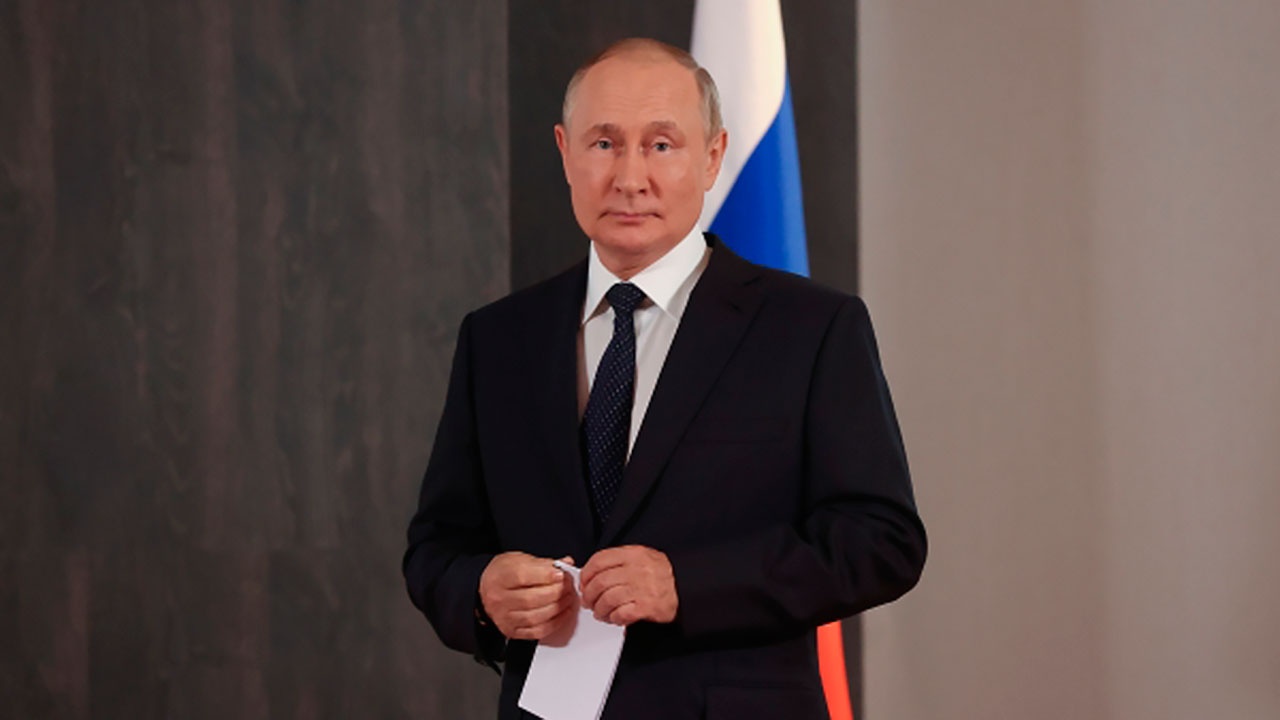 Читатели Haber7 поддержали заявление Путина о возможном прекращении поставок нефти ЕС