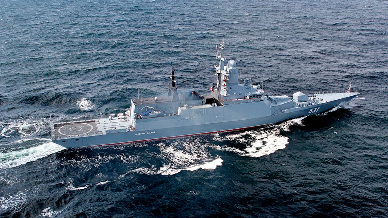 Корвет Балтфлота «Сообразительный» отработал противолодочные задачи в море