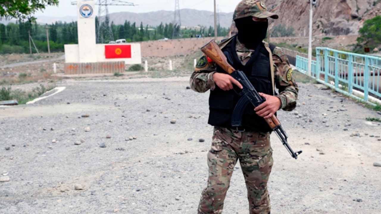 МИД Киргизии призвал Таджикистан решить пограничный конфликт на переговорах