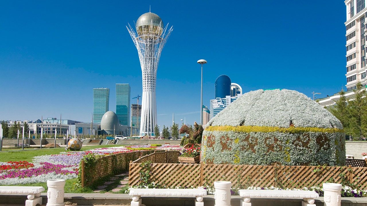 Указ о переименовании столицы Казахстана в Астану вступил в силу