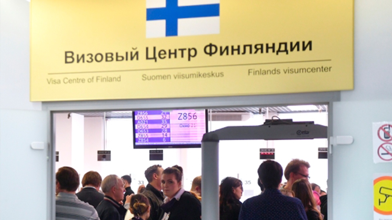 Финляндия предложила включить туристические визы в сферу санкций ЕС