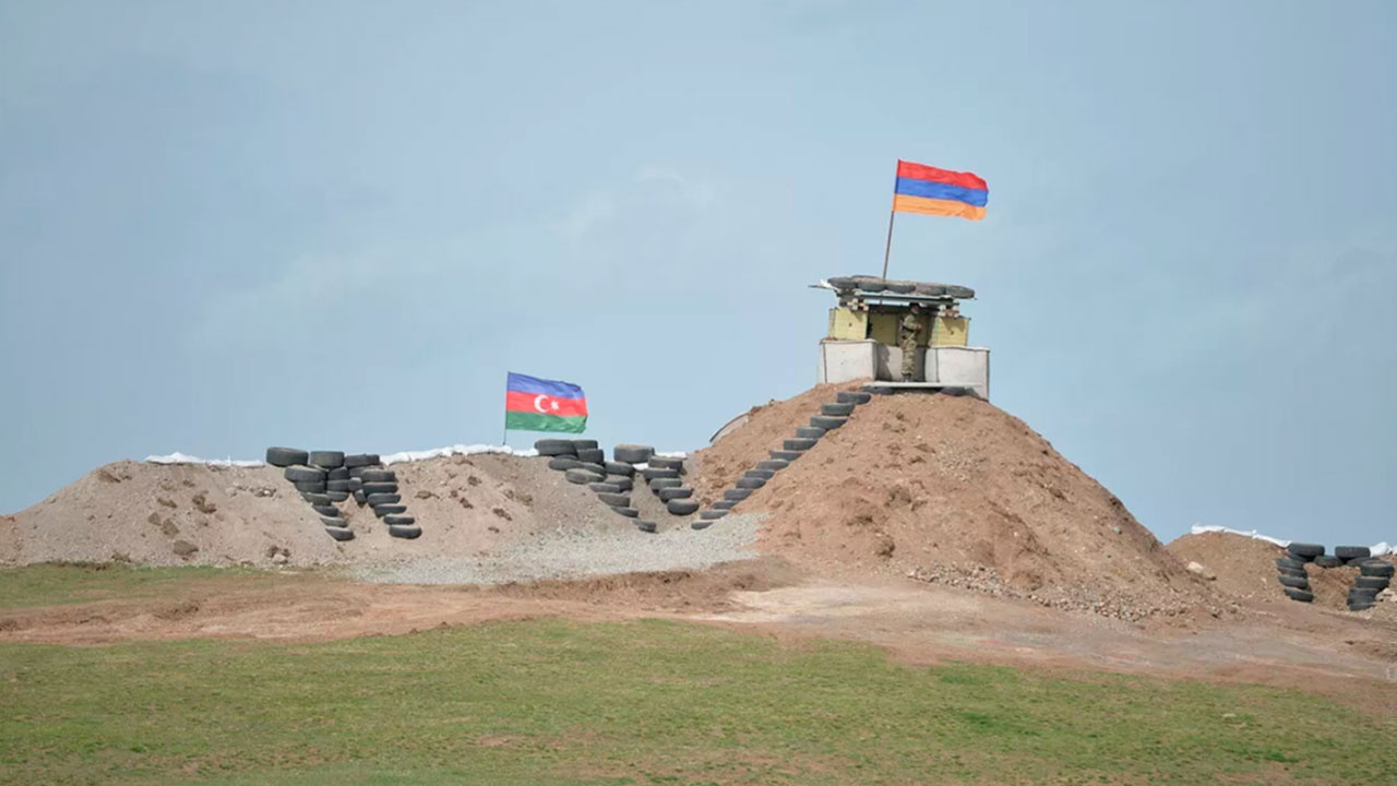 МО Армении: трое армянских военных погибли в результате обстрела со стороны ВС Азербайджана