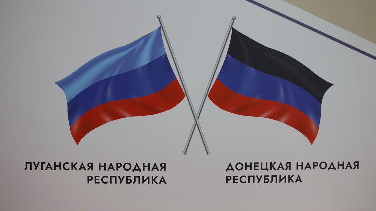 Песков заявил, что ДНР и ЛНР войдут в состав России в границах 2014 года