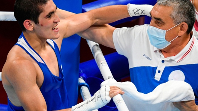 Российским боксерам вернули флаг и гимн на международных соревнованиях