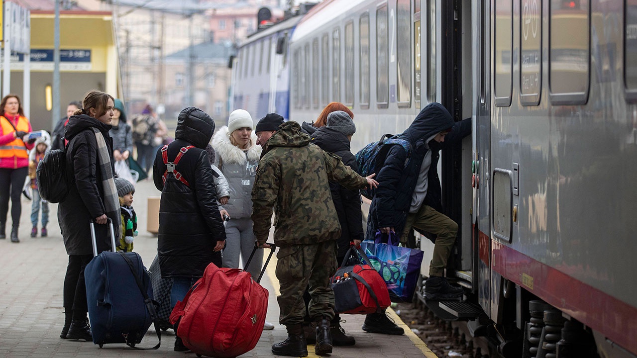 «Чаша переполнена»: в Австрии заявили, что уже не справляются с потоком украинских беженцев