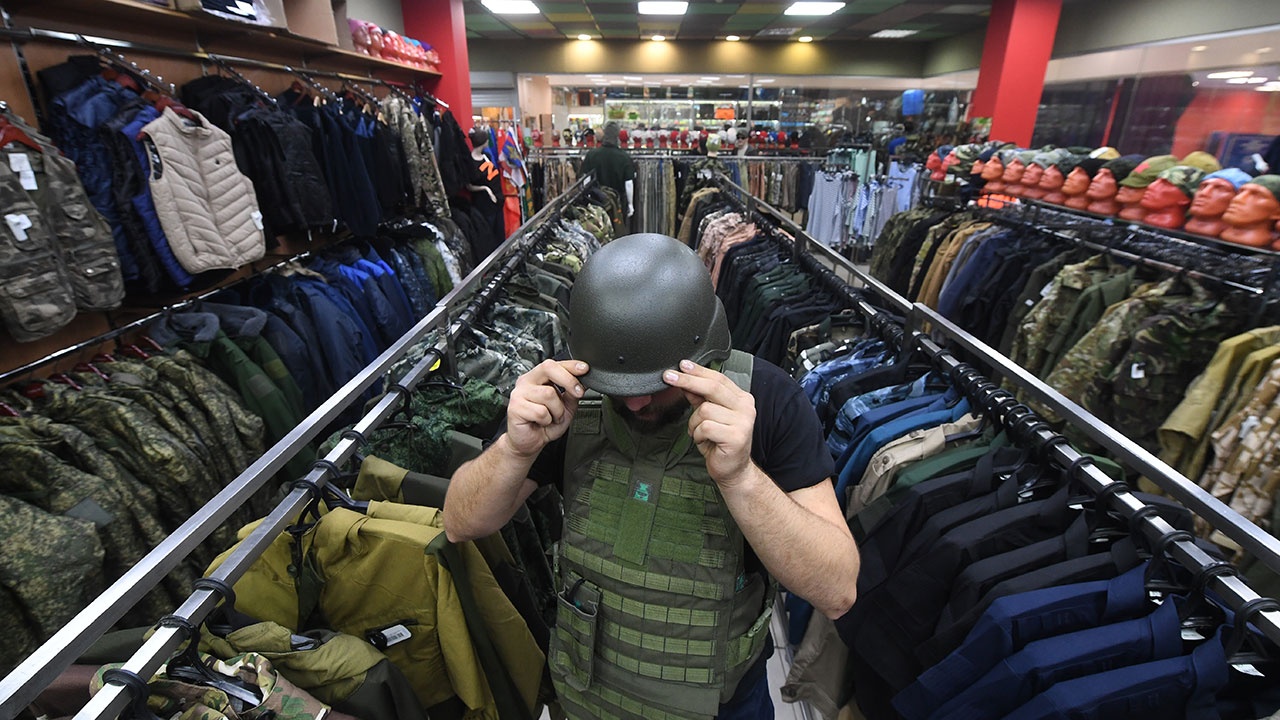ФАС выявила случаи завышения цен продавцами на армейскую амуницию