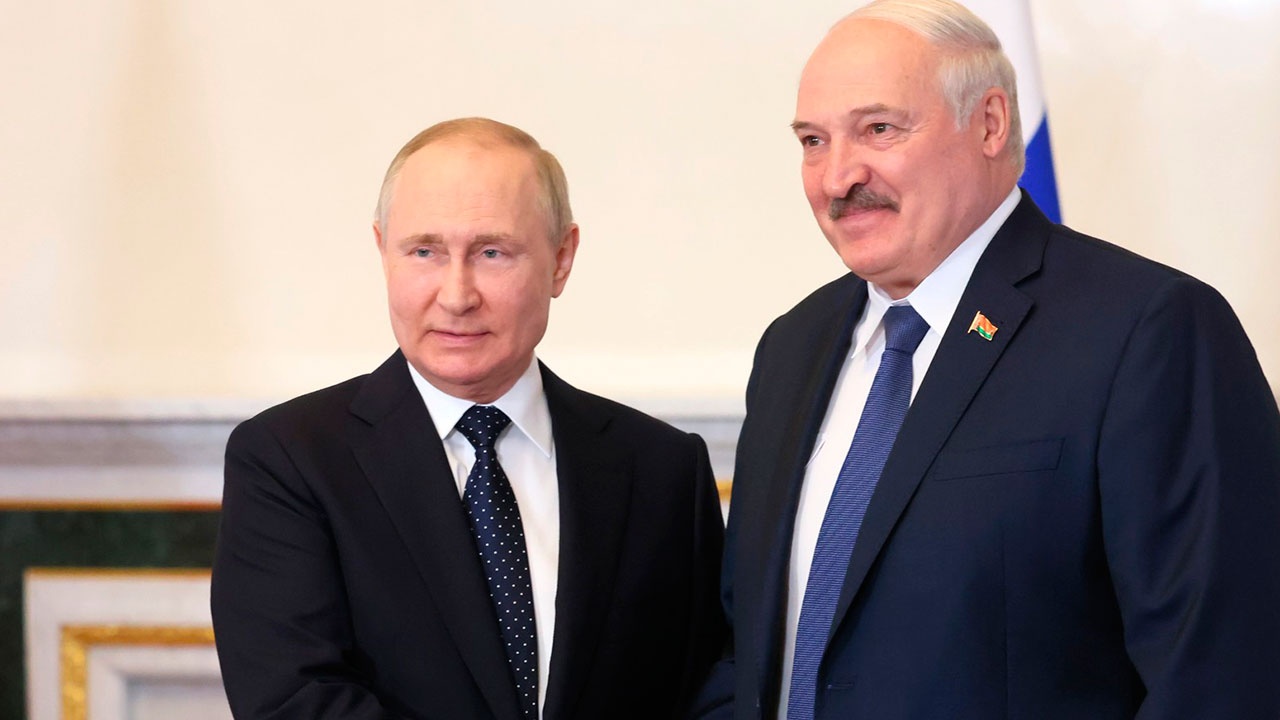 Путин и Лукашенко обсудили по телефону предстоящее заседание ОДКБ