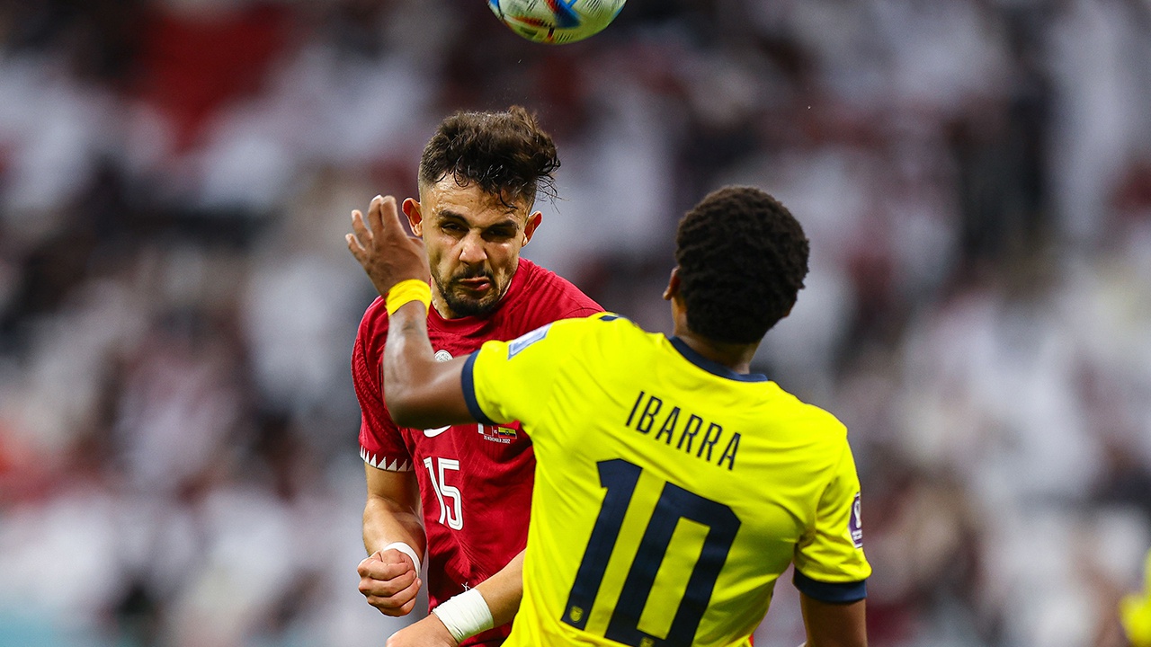 Катар стал первой страной-хозяйкой ЧМ, проигравшей матч открытия