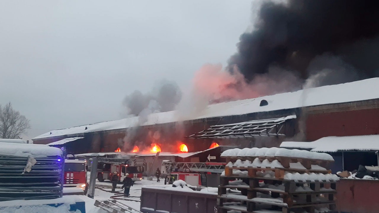 По делу о пожаре на складе в Москве задержаны арендатор и специалист по безопасности