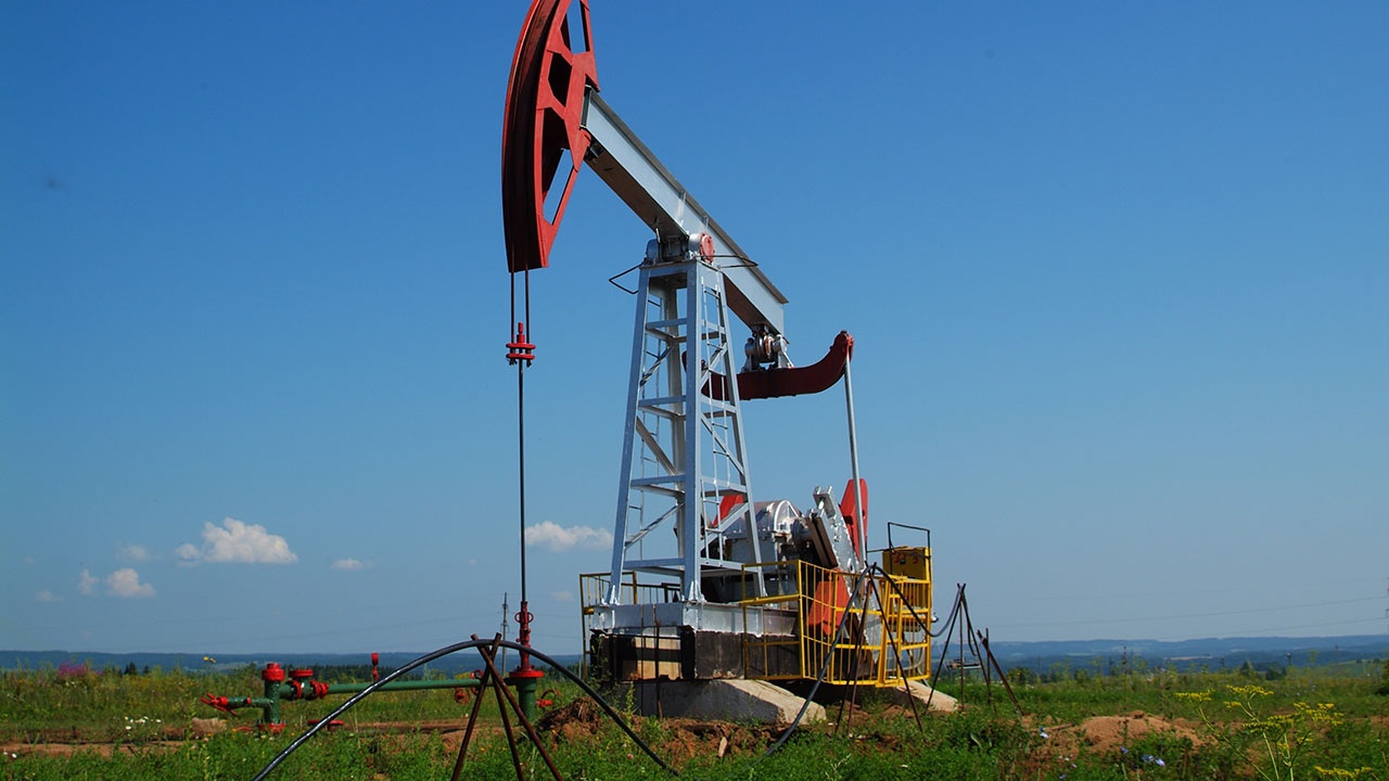 Bloomberg: страны ЕС и G7 могут объявить лимит цен на нефть из РФ 23 ноября