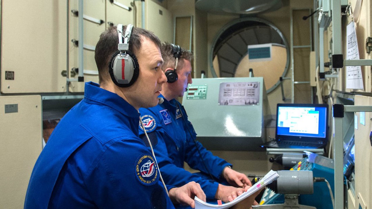 Роскосмос сообщил об отсрочке выхода в открытый космос Прокопьева и Петелина