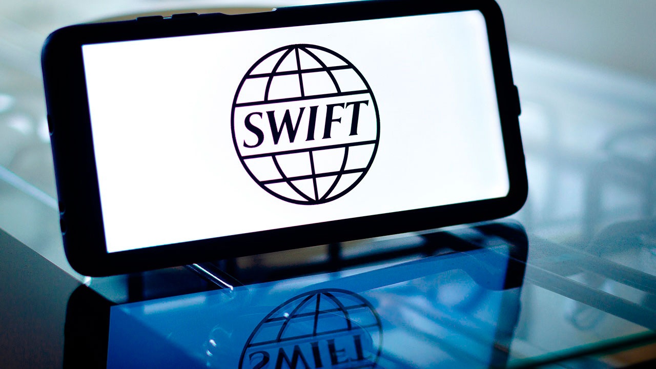 В ЕС допустили снятие санкций и подключение Россельхозбанка к SWIFT