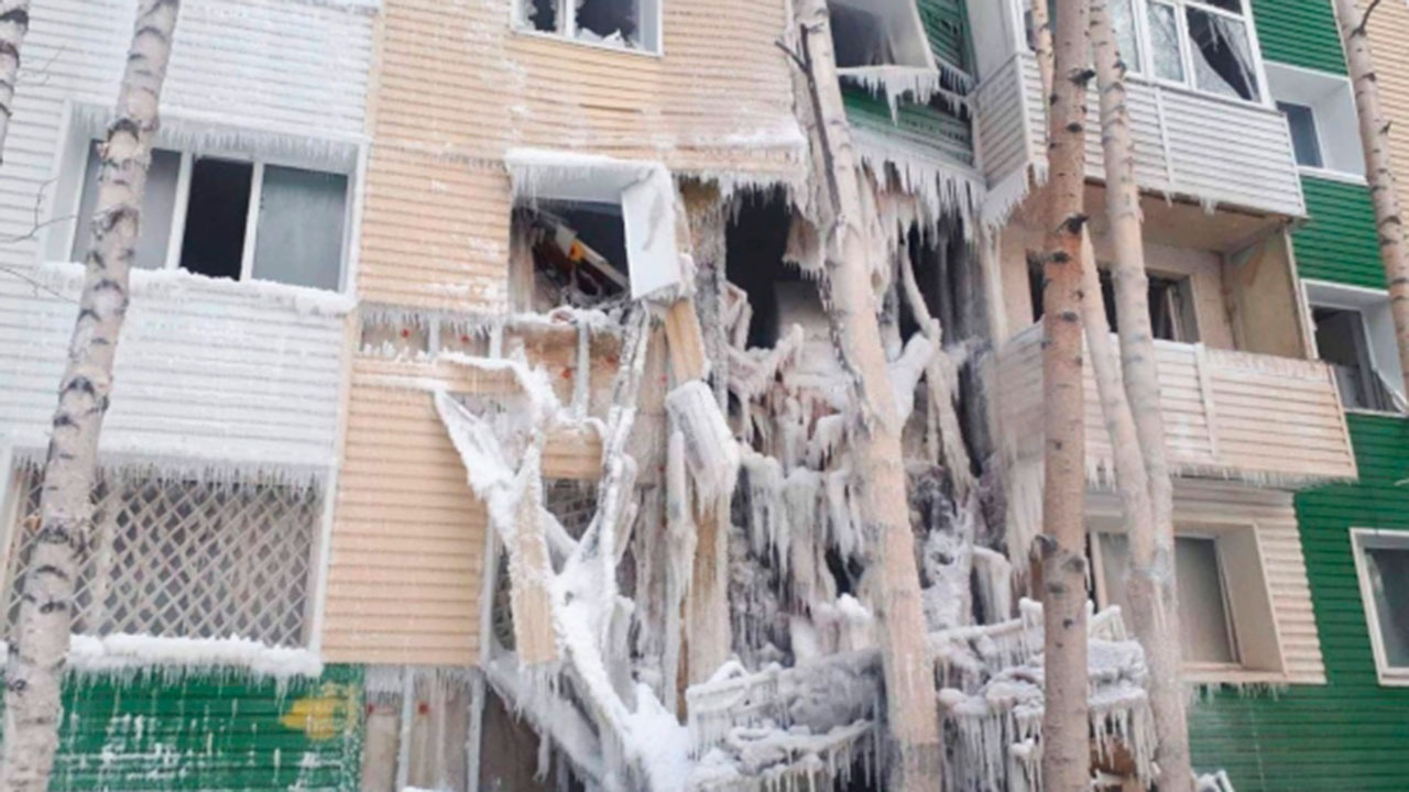 Число погибших при взрыве газа в доме в Нижневартовске выросло до восьми