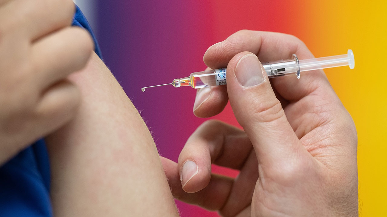 Попова: в РФ наработаны четыре вакцины от гриппа