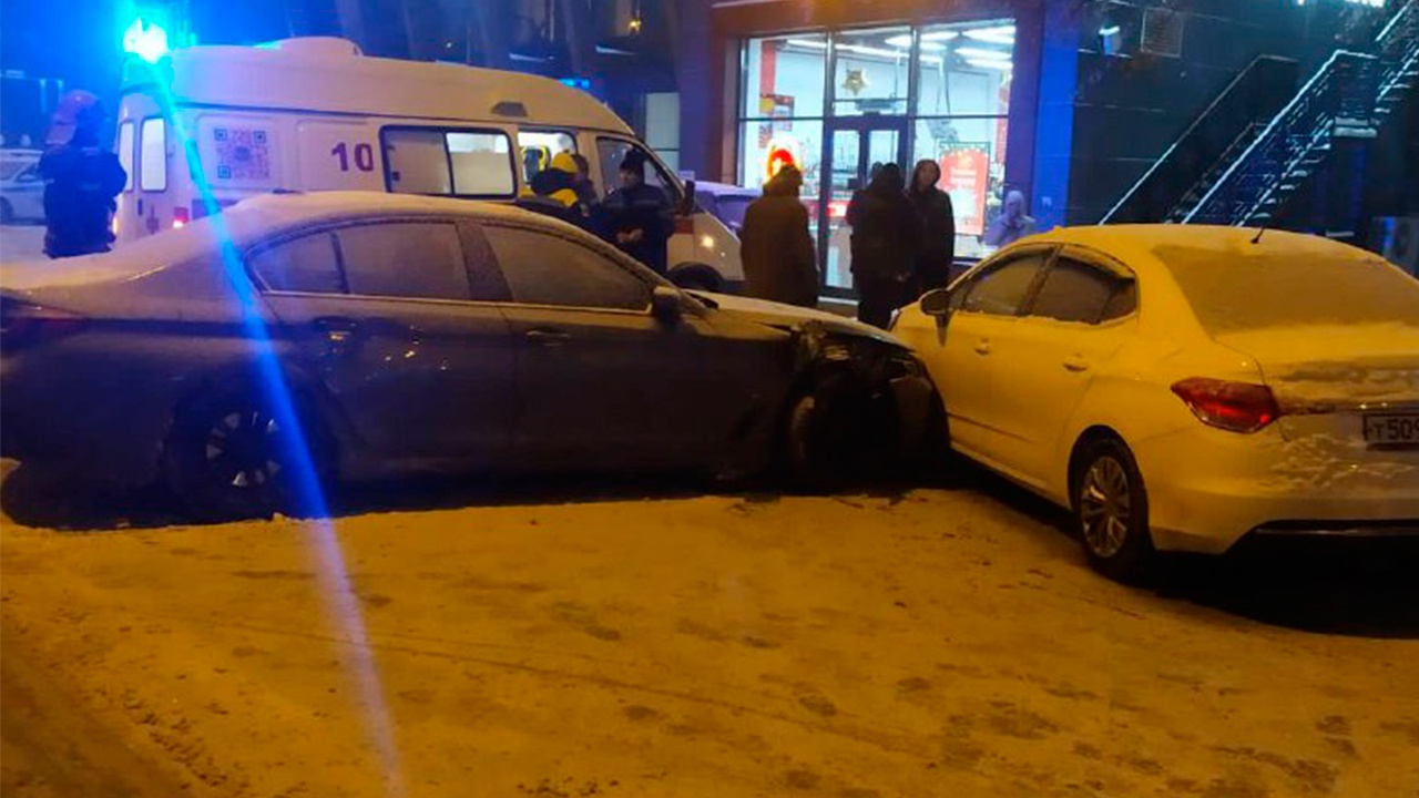 В Москве водитель каршеринга выехал на остановку: погиб пешеход
