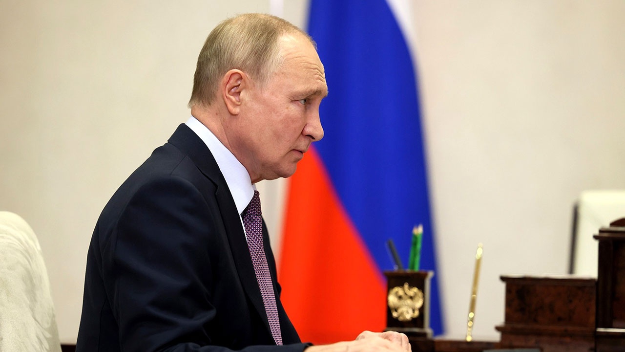 Путин образовал рабочую группу по взаимодействию органов власти и организаций для поддержки участников СВО