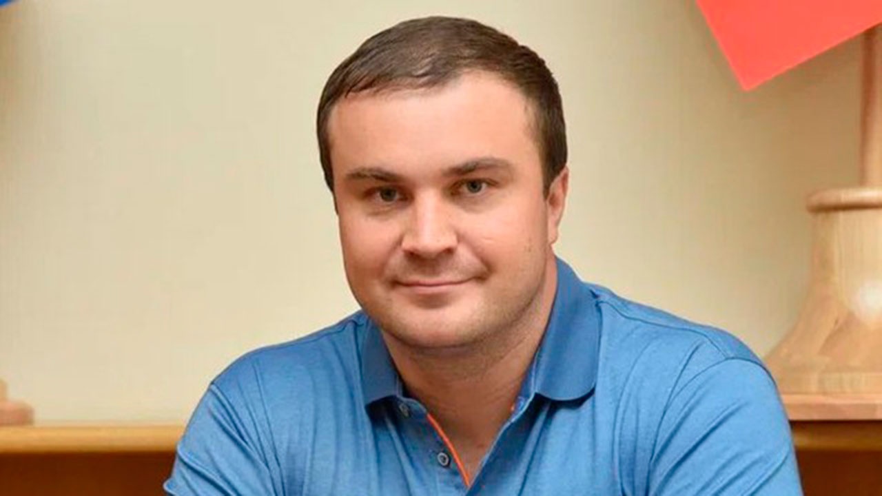 При обстреле гостиницы в Донецке получил ранения глава правительства ДНР Хоценко