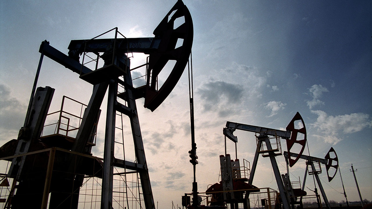 Новак: РФ запретит поставки нефти в страны, требующие соблюдения потолка цен
