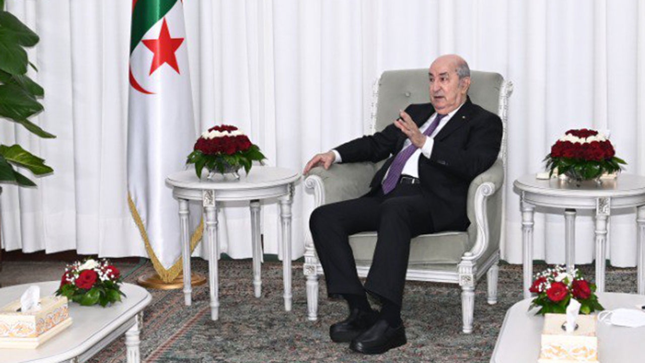 Президент Алжира заявил о готовности экспортировать излишки электроэнергии в Европу 